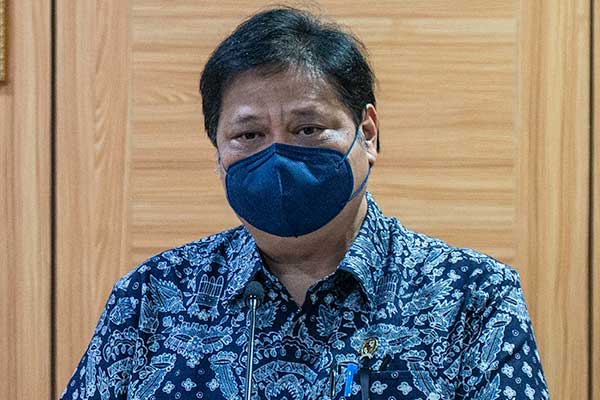 Airlangga Hartarto, Menteri Koordinator Bidang Perekonomian.