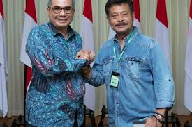 Wakil Menteri Pertanian (Wamentan) Harvick Hasnul Qolbi saat mengunjungi kediaman Menteri Syahrul Yasin Limpo. 