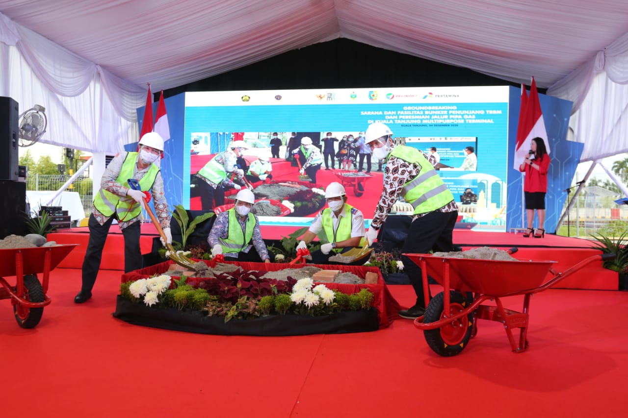 Pertamina menggandeng Pelindo 1 terkait dengan pembangunan dan pengelolaan sarana fasilitas tangki BBM dan jalur pipa gas bumi. 