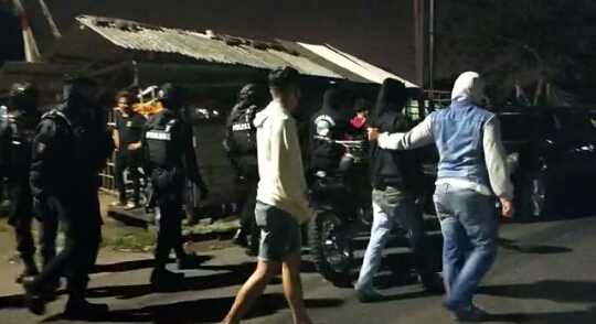 Polisi tangkap tiga orang anggota geng motor yang melakukan penyerangan terhadap warga di Kota Tasikmalaya, 16 Agustus 2020.