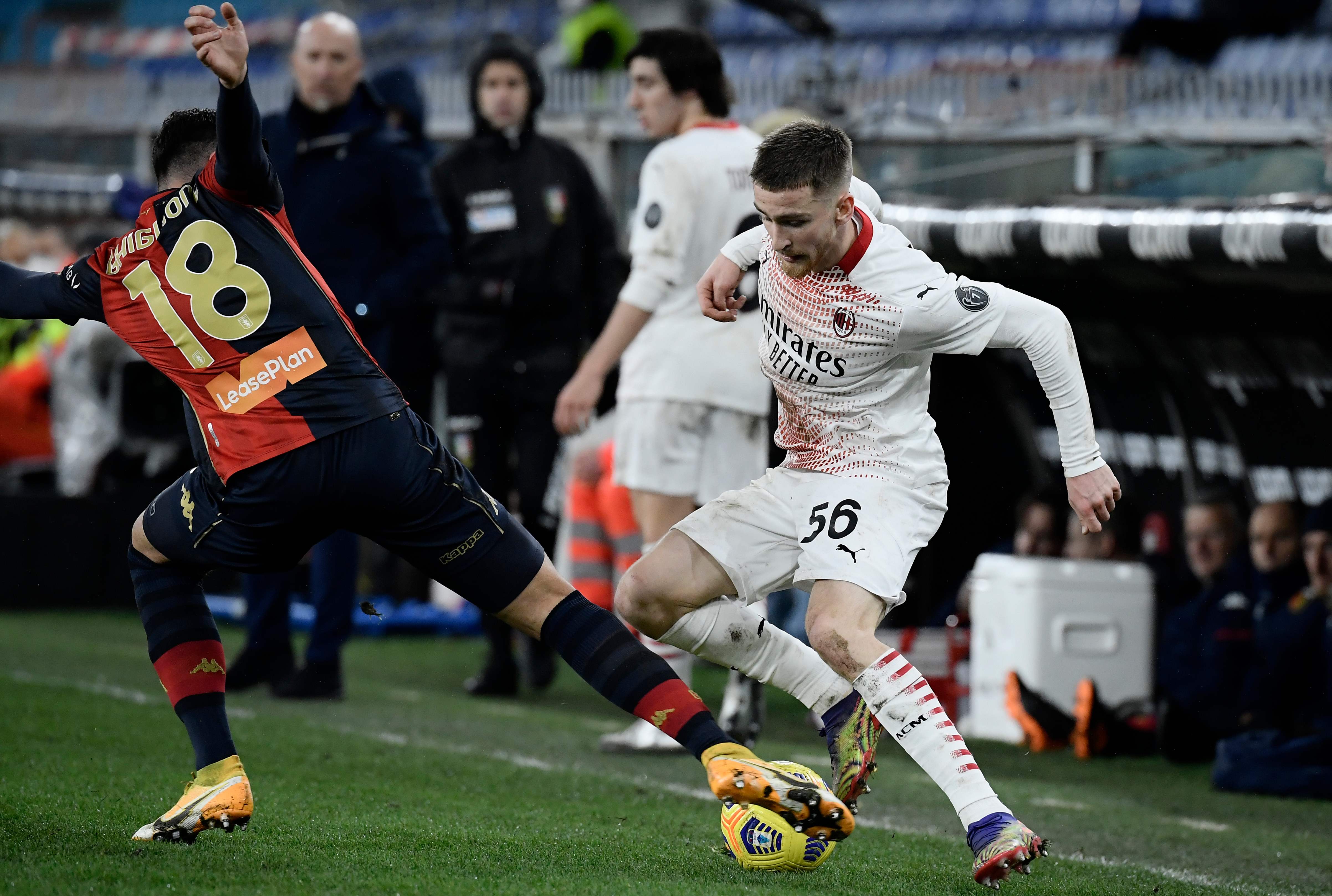 Laga Serie A antara AC Milan dan Genoa