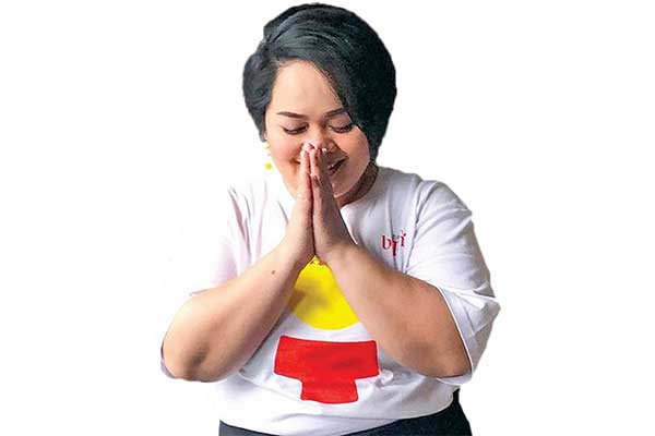 Pembawa acara dan pesinetron Sinyorita Ezperanza