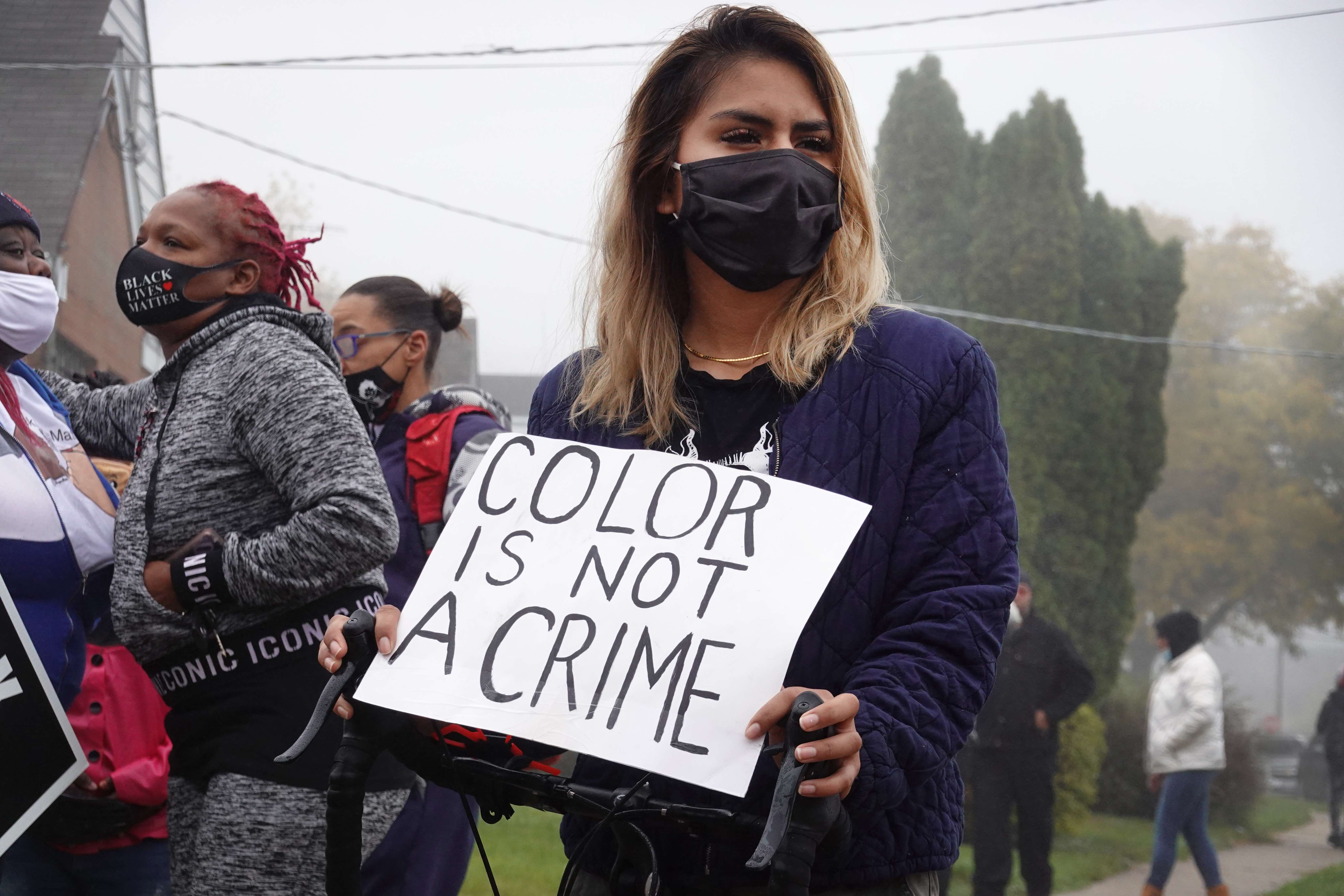 Ilustrasi demonstrasi terkait perlakuan rasial