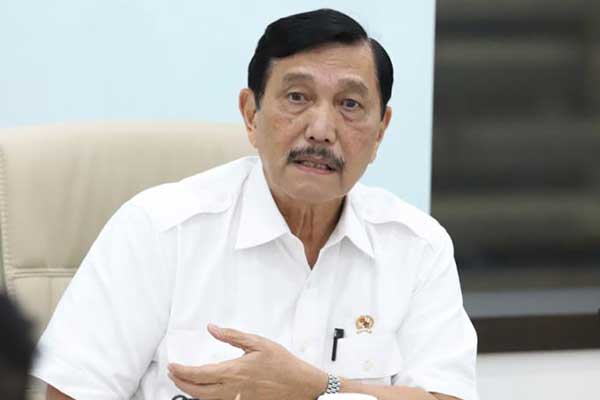 Luhut Binsar Pandjaitan, Menteri Koordinator (Kemenko) Bidang Kemari­timan dan Investasi.
