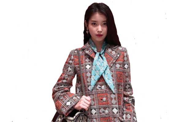 Aktris dan penyanyi Lee Ji-eun atau IU