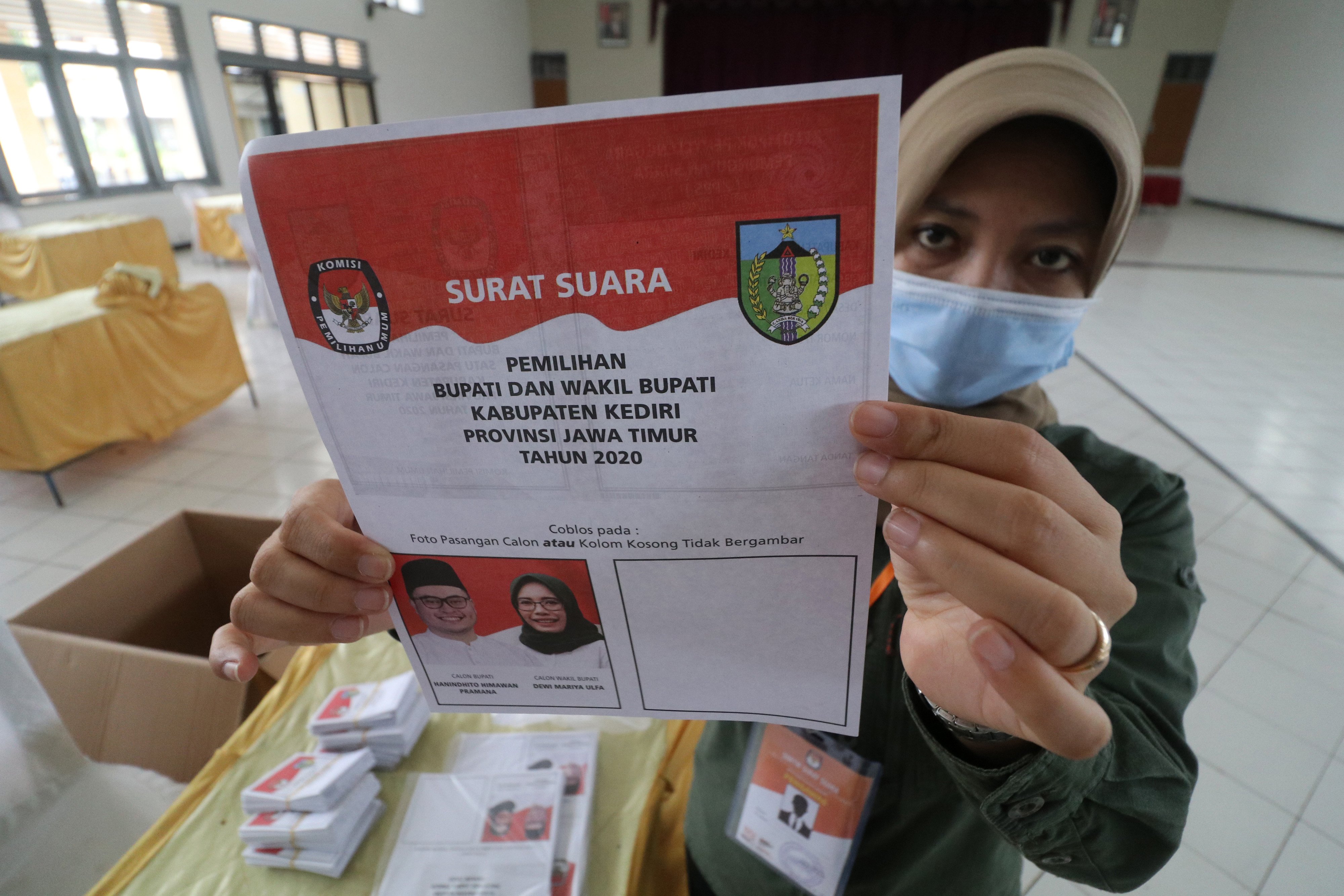  Surat suara pilkada di Kediri yang hanya melibatkan calon tunggal.