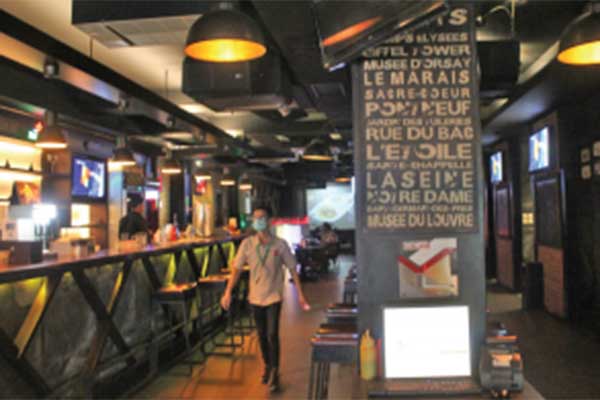 Urban Place Cafe dan Plan B