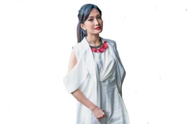 Aktris Artika Sari Devi