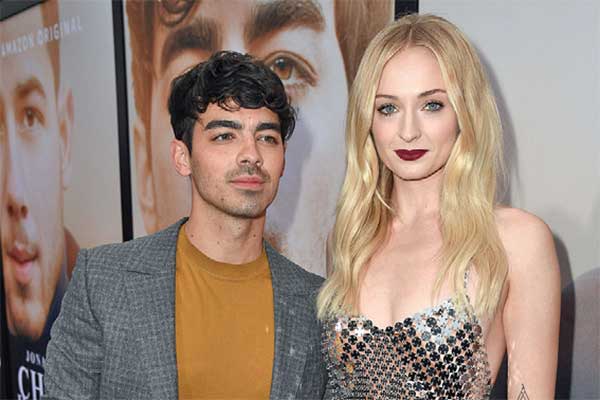 Sophie Turner-Joe Jonas Natal Pertama Bersama si Buah Hati