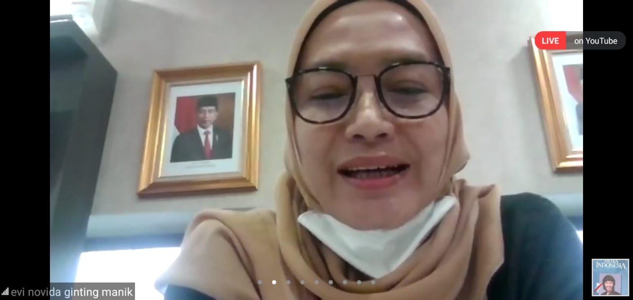 Anggota Komisi Pemilihan Umum (KPU) RI Evi Novida Ginting saat berbicara dalam webinar, Senin (14/12). 