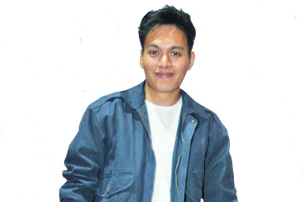 Musisi Rendy Pandugo