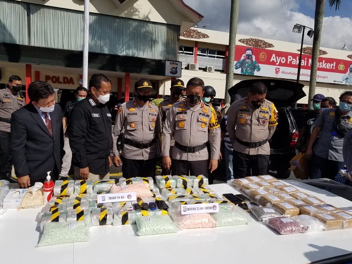   Sita 700 Kg Sabu, Polda Riau Terima Penghargaan Trust Award: 