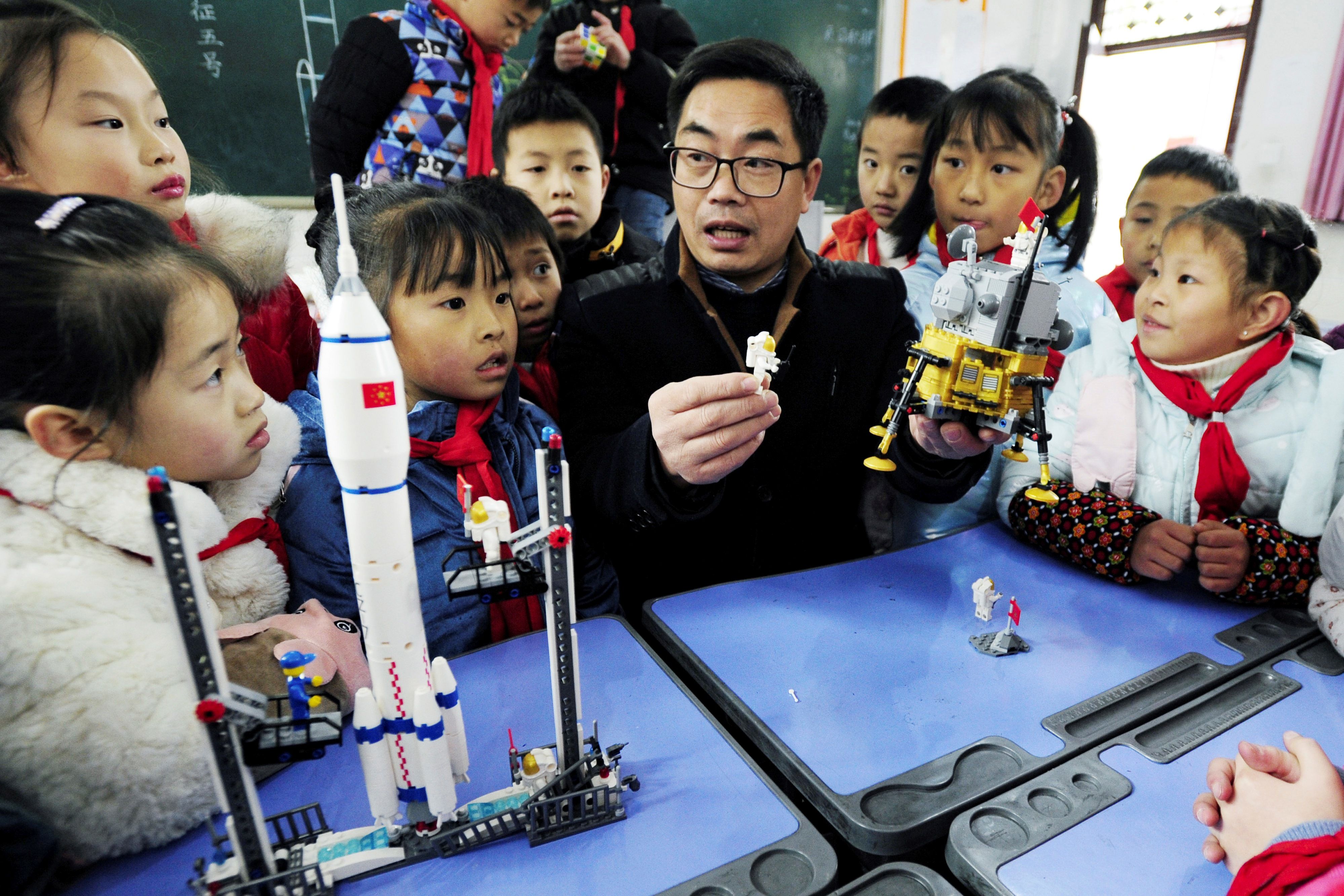 Punya Tujuh Anak, Pasutri di Tiongkok Didenda Rp1,5 Miliar