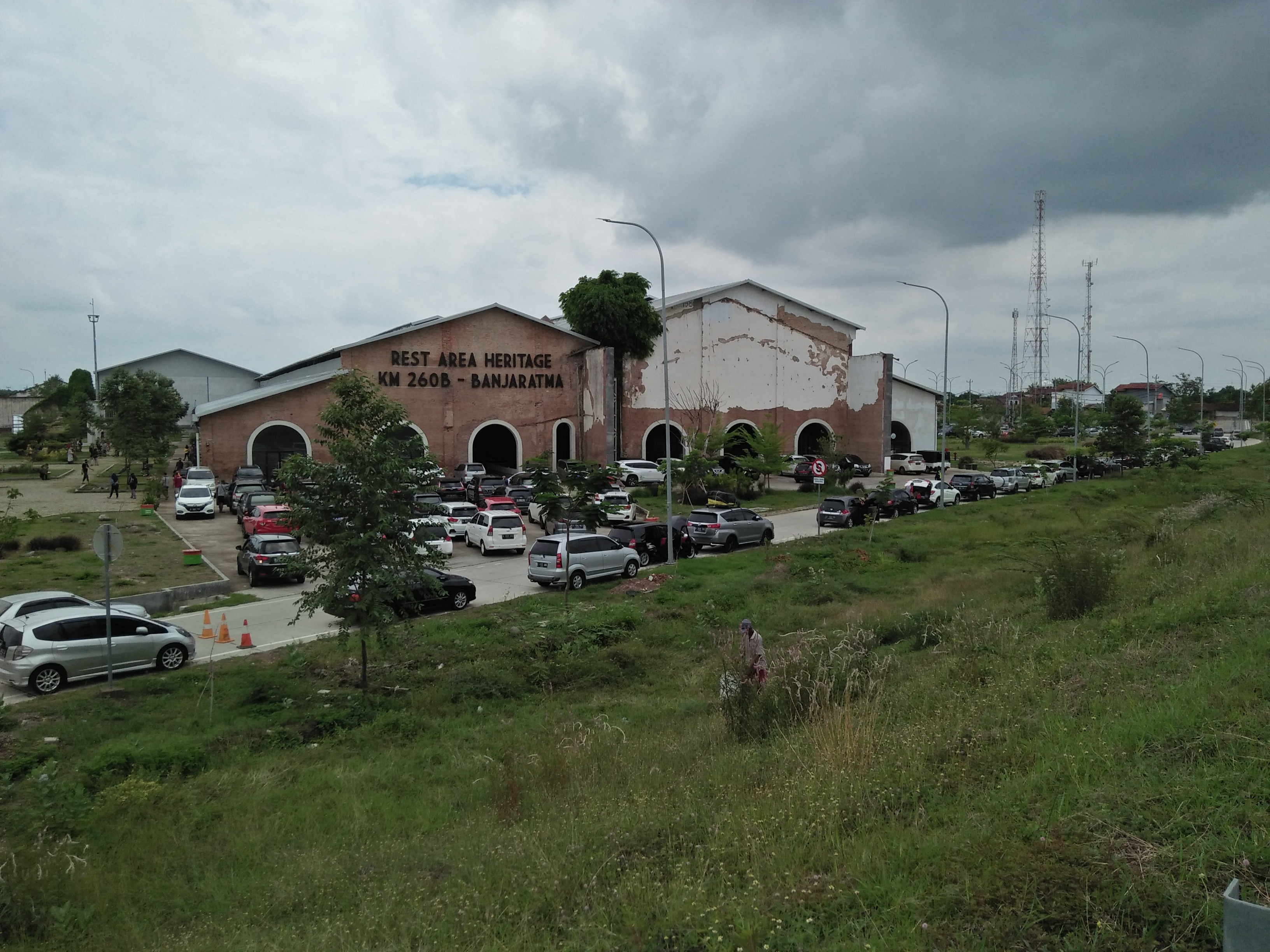 Rest area tol Pejagan-Pemalang