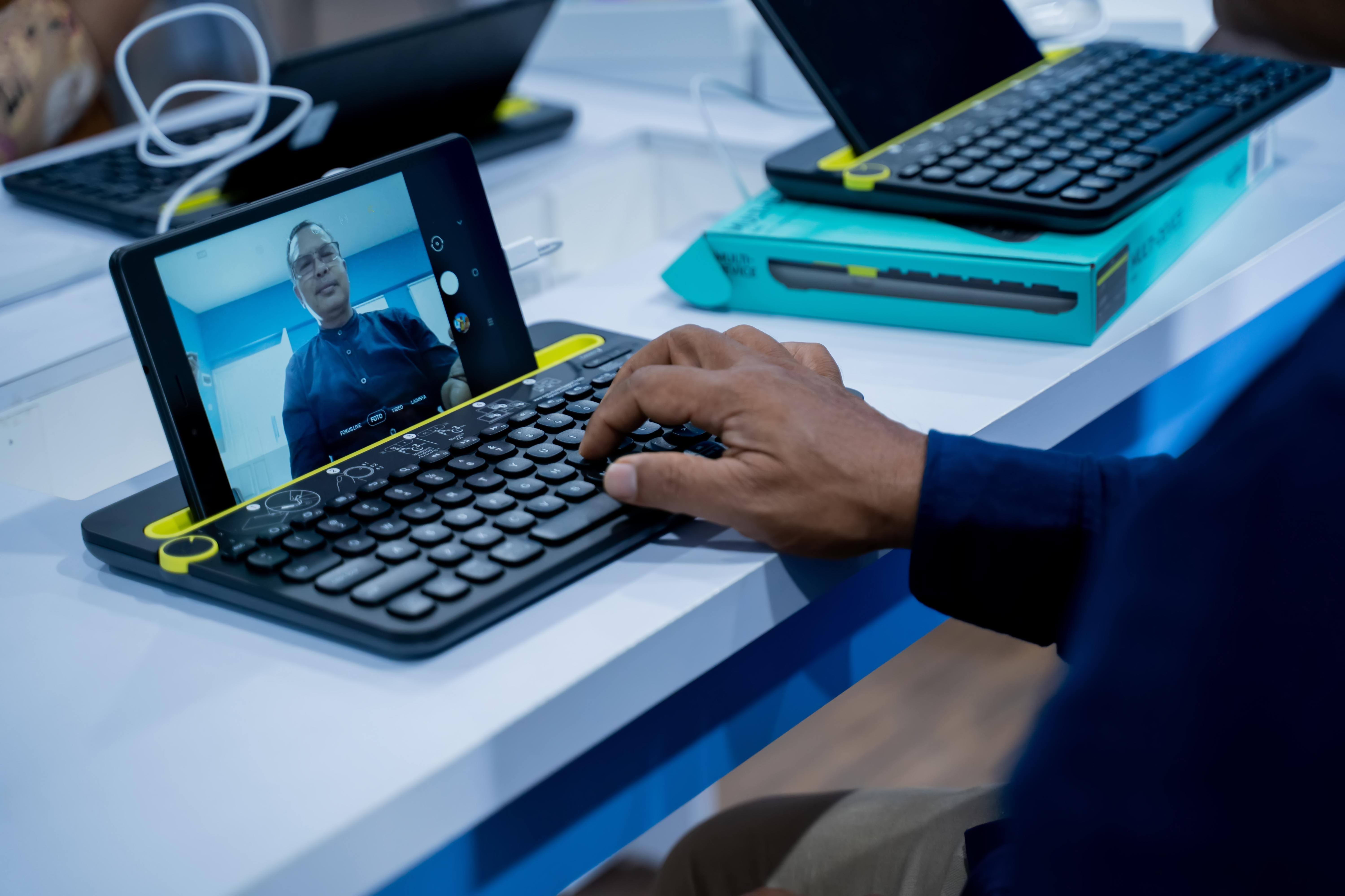 Agar Teknologi Hidupkan Interaksi Guru-Murid Lebih Dinamis