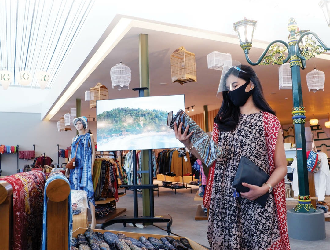 Galeri UMKM di bandara.