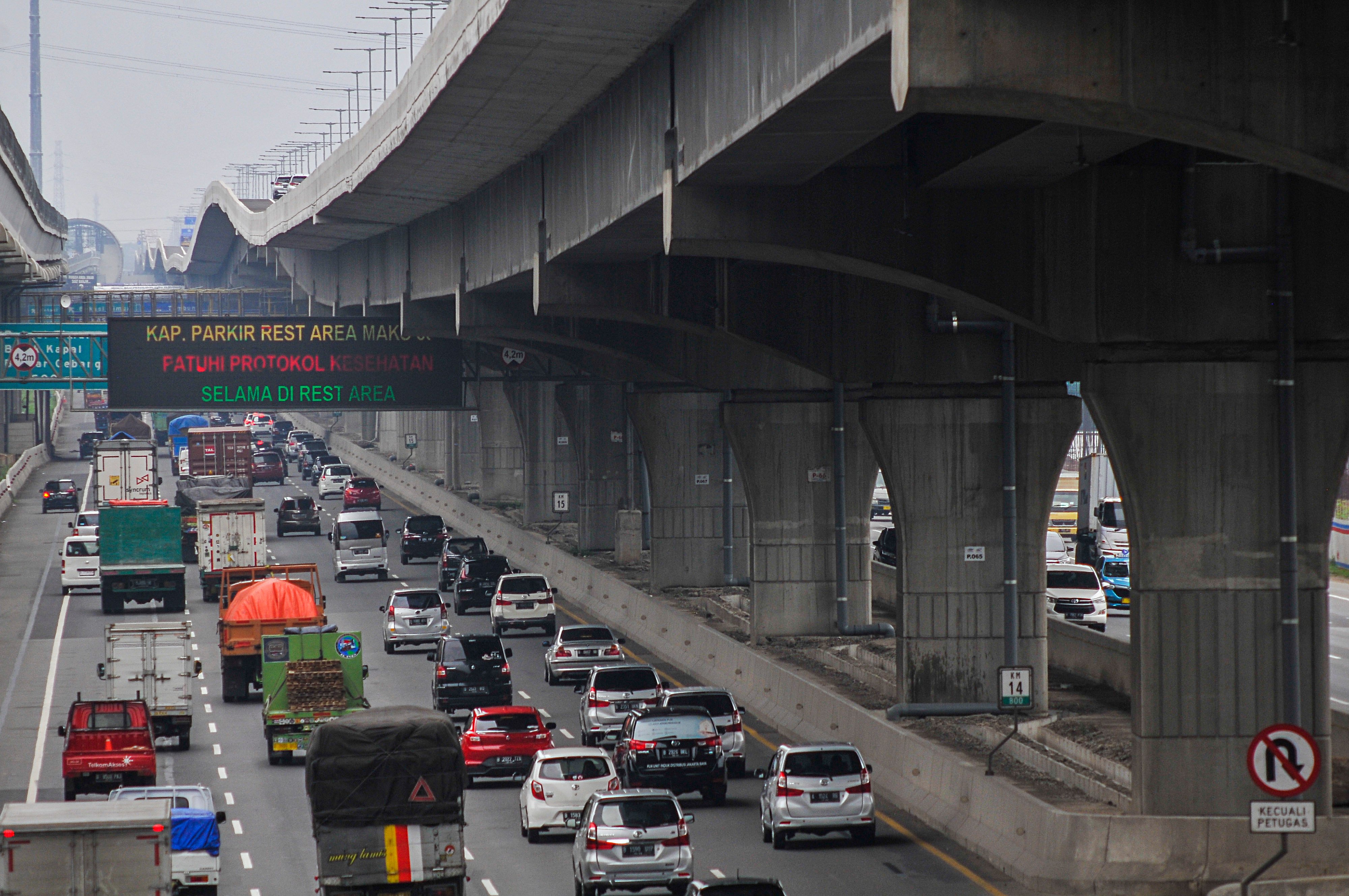 Lalu lintas tol Cikampek