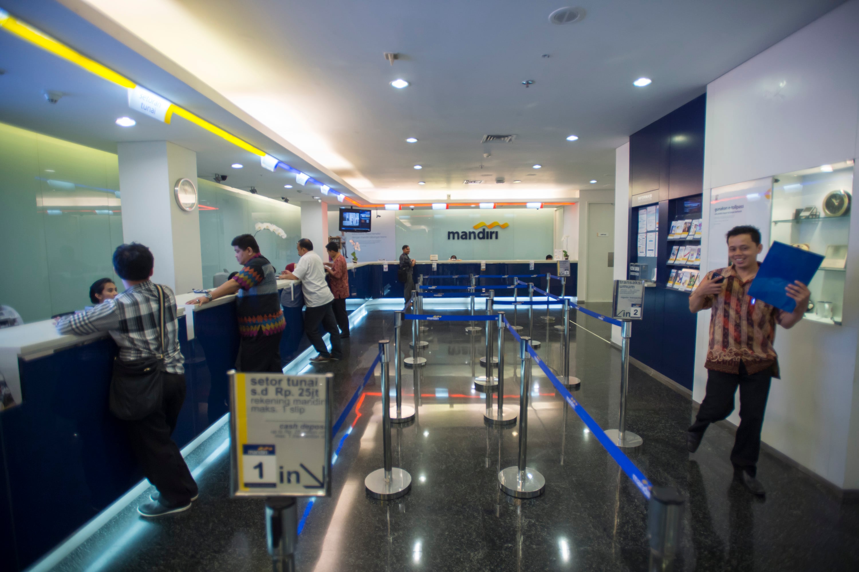 Perbankan siap melaksanakan penurunan suku bunga lanjutan mengikuti langkah yang telah diambil oleh otoritas moneter, Bank Indonesia (BI).