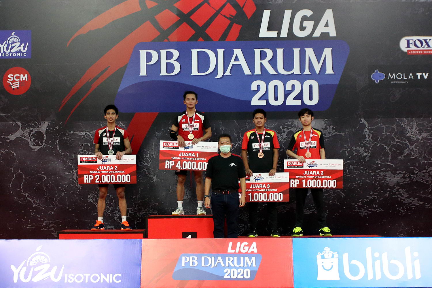 Juara tunggal putra U-19 & Dewasa