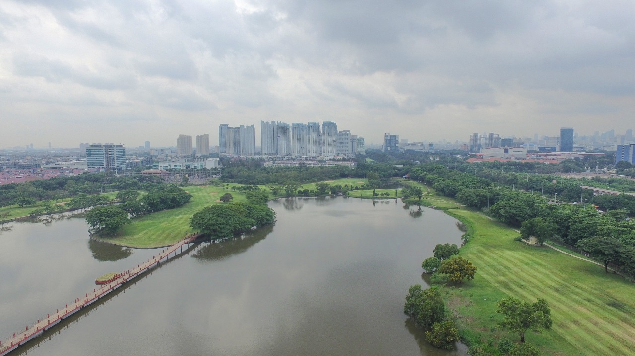 Lapangan Golf Bandar Kemayoran menjadi pilihan untuk berolahraga di kawasan Ibu Kota.