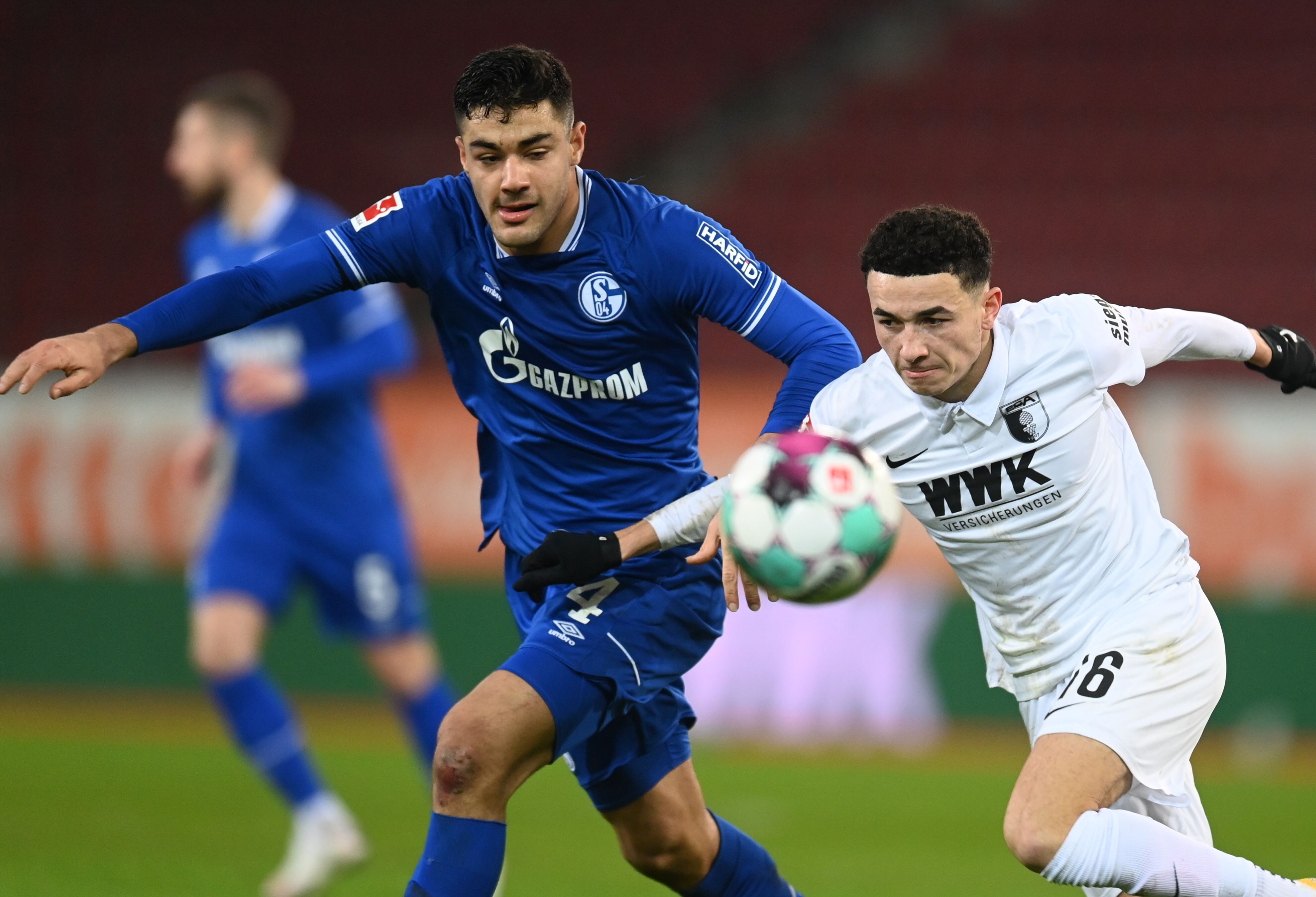 Laga Bundesliga antara Schalke dan Augsburg.