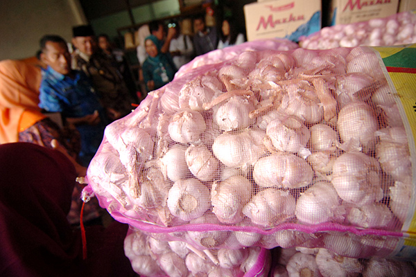 Bawang putih impor yang beredar di pasaran.  