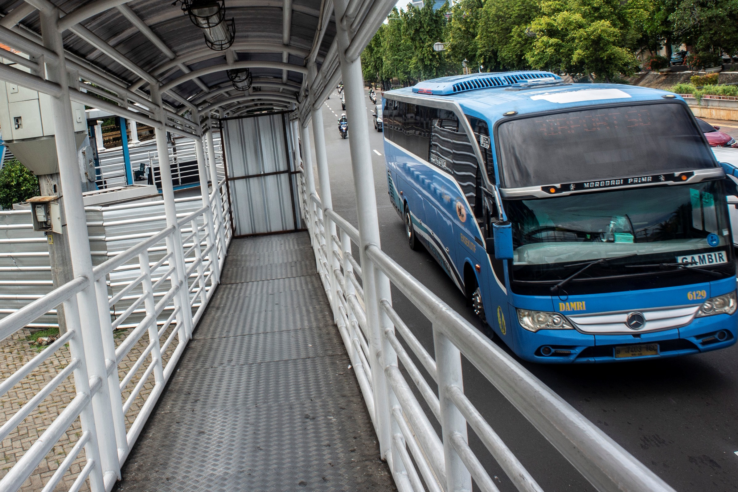 Ada Aksi 1812, Lalu Lintas Transjakarta Dialihkan