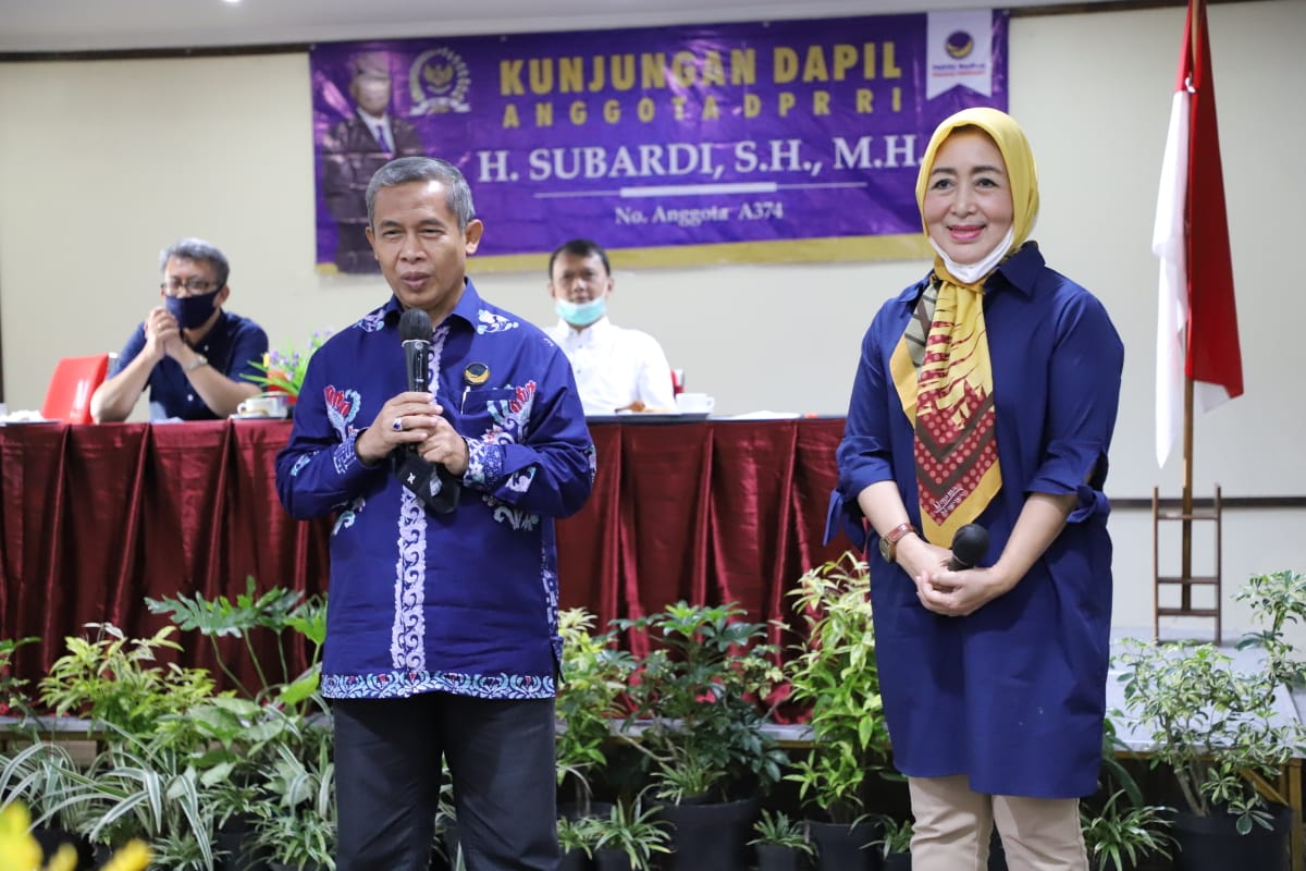 Pasangan Calon Bupati/Wakil Bupati Gunungkidul yang diusung Partai NasDem, Immawan Wahyudi dan Martanti Soenar Dewi.