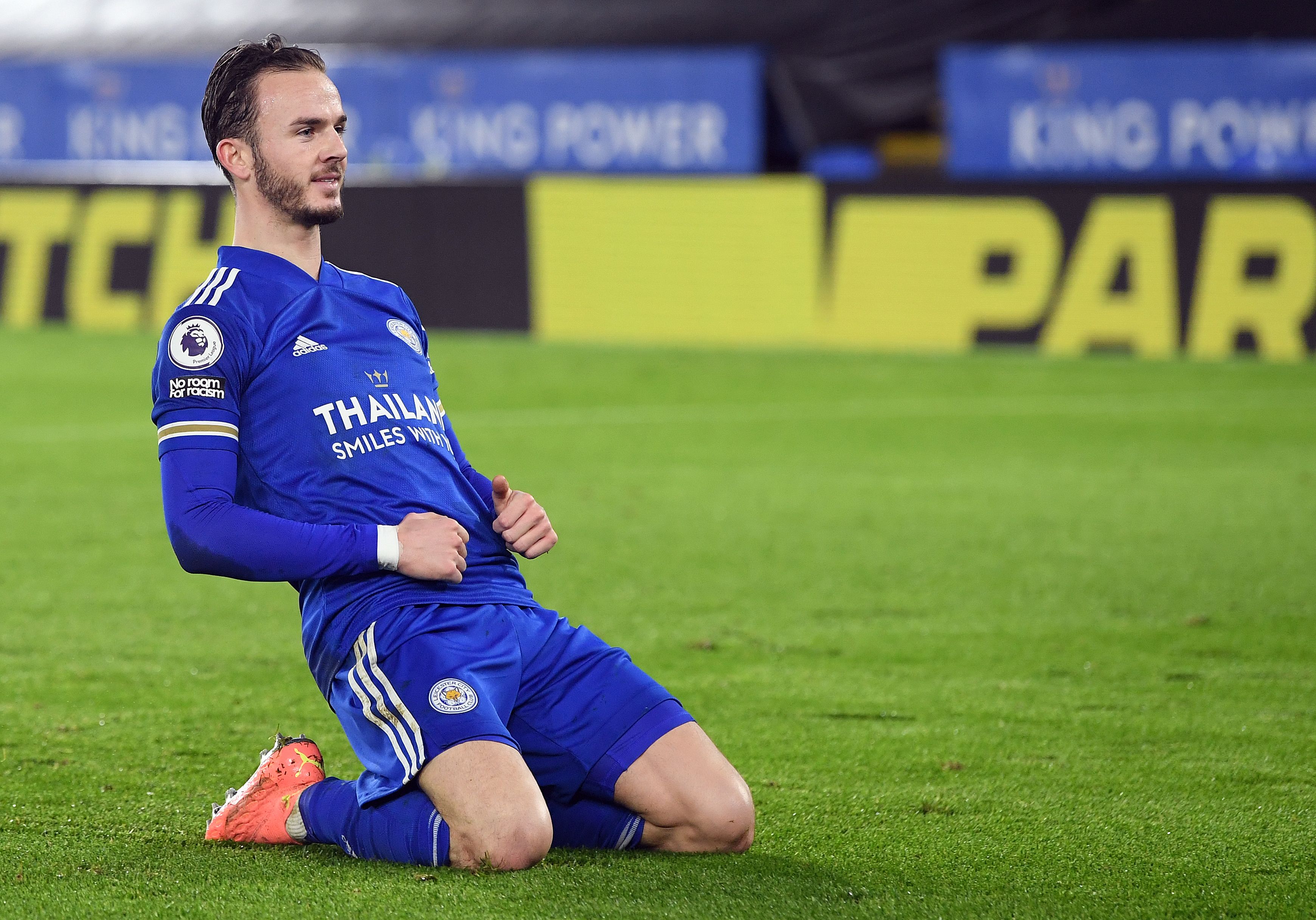 Pemain Leicester City James Maddison