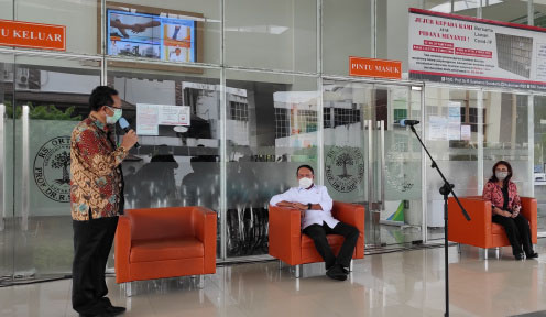 Menpora Zainudin Amali saat jumpa pers pembangunan laboratorium antidoping di kompleks RSO Prof Dr R Soeharso Surakarta, Jumat (18/12). 