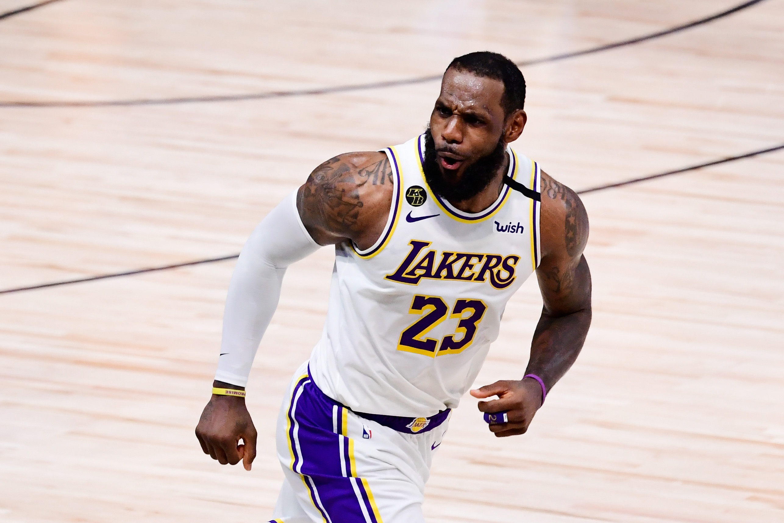 Bintang Los Angeles Lakers LeBron James