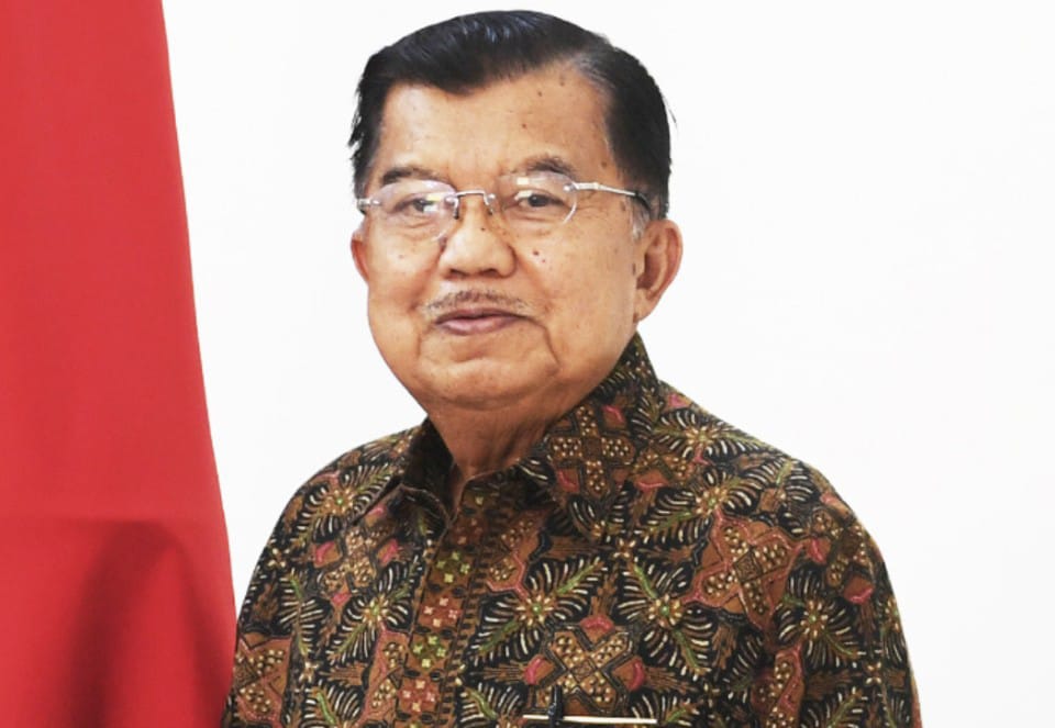 Ketua Dewan Masjid Indonesia (DMI) dan Palang Merah Indonesia (PMI), Jusuf Kalla.