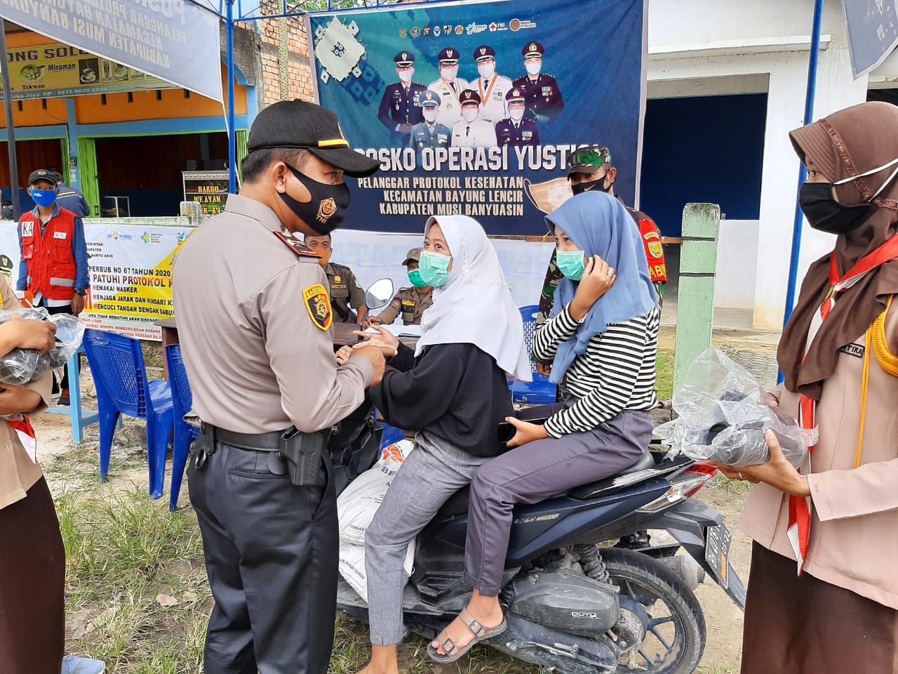 Polisi melakukan operasi yustisi covid-19 di Musi Banyuasin.