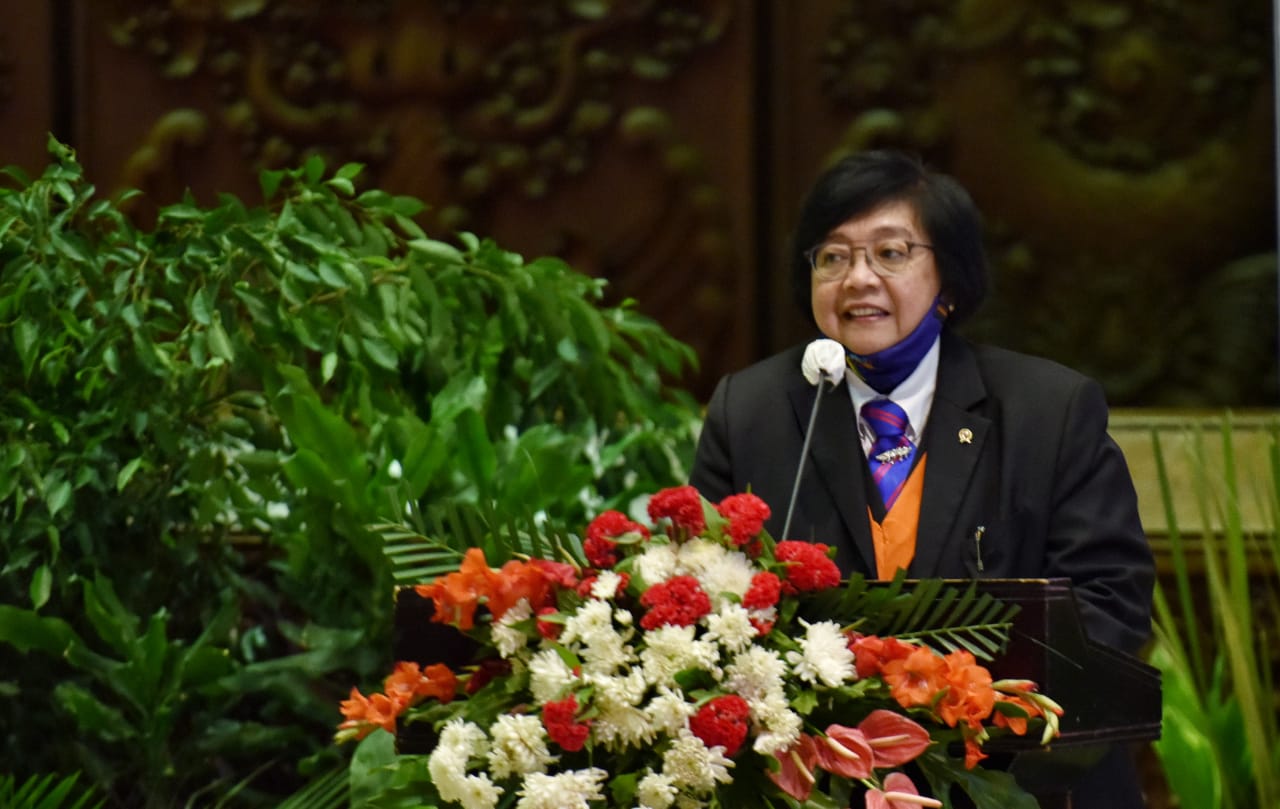 Menteri Lingkungan Hidup dan Kehutanan Siti Nurbaya.