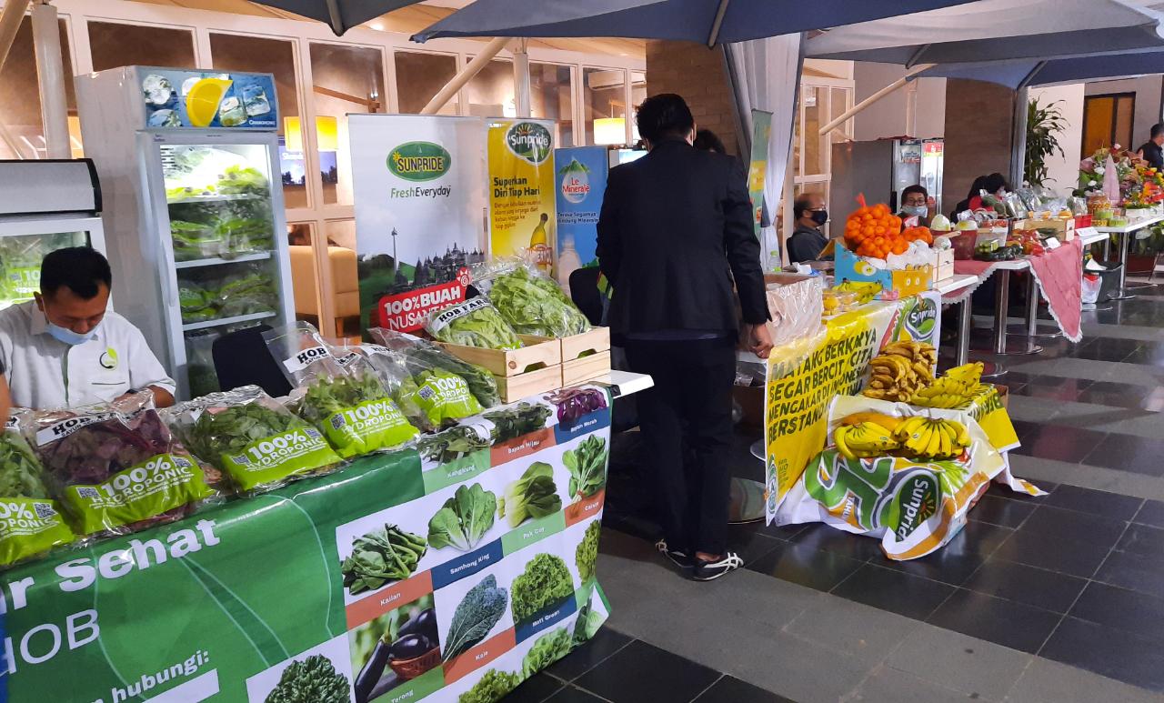 Bazaar buah dan sayuarn organik di Skandinavia Apartment