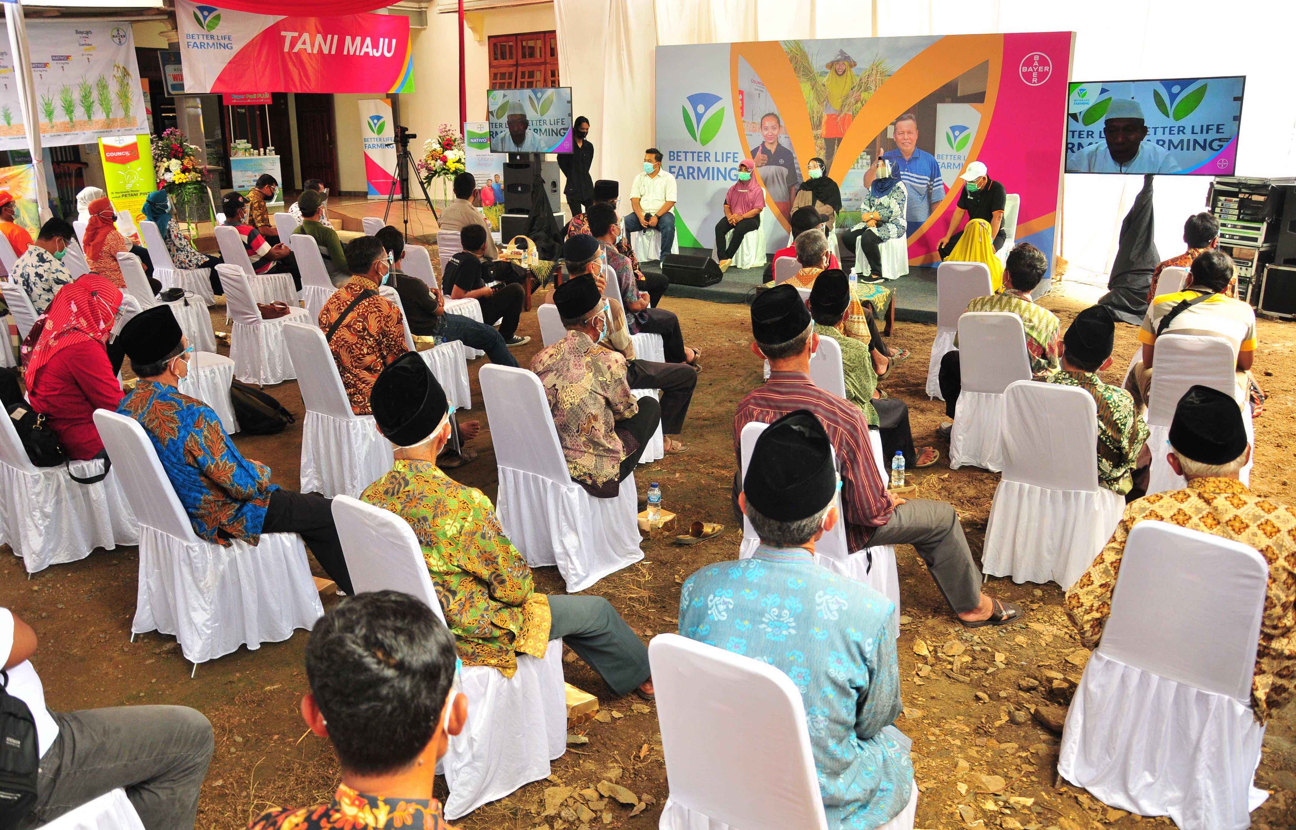 Program Better Life Farming Center (BLFC) mendukung korporasi petani dan meningkatkan kesejahteraan petani. 