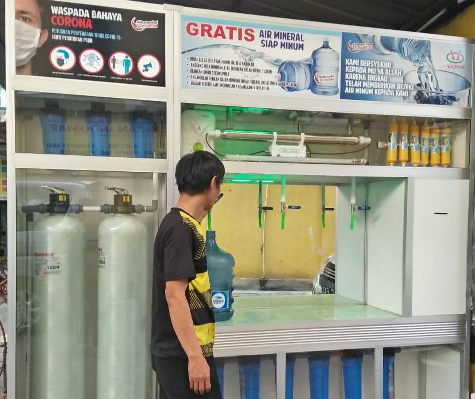 Masyarakat Tanpa Riba (MTR) Bekasi membangun fasilitas air minum gratis untuk masyarakat.