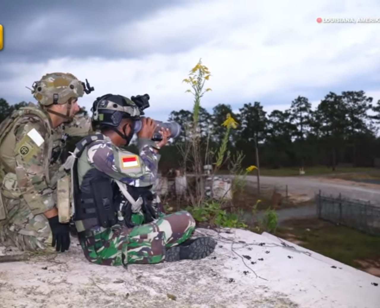 TNI AD dari Yonif Para Raider 502 latihan bersama US Arm di di Pangkalan Militer AS yang terletak di Fort Polk, Louisiana.