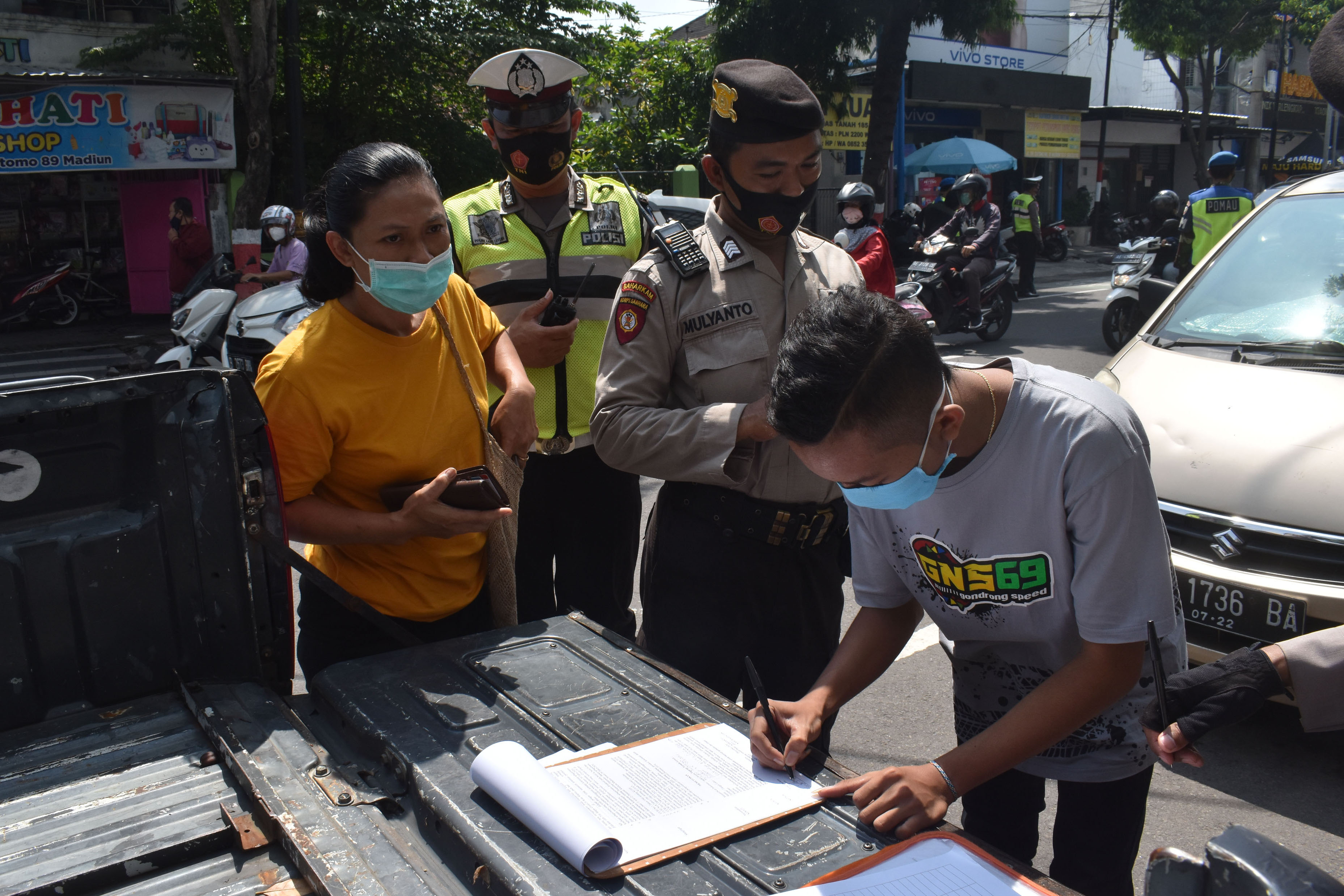 Masih Banyak Warga Melalaikan Prokes