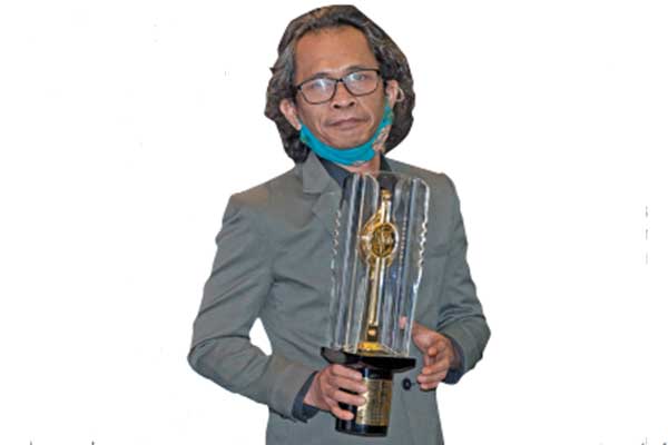 Aktor dan sutradara teater Gunawan Maryanto