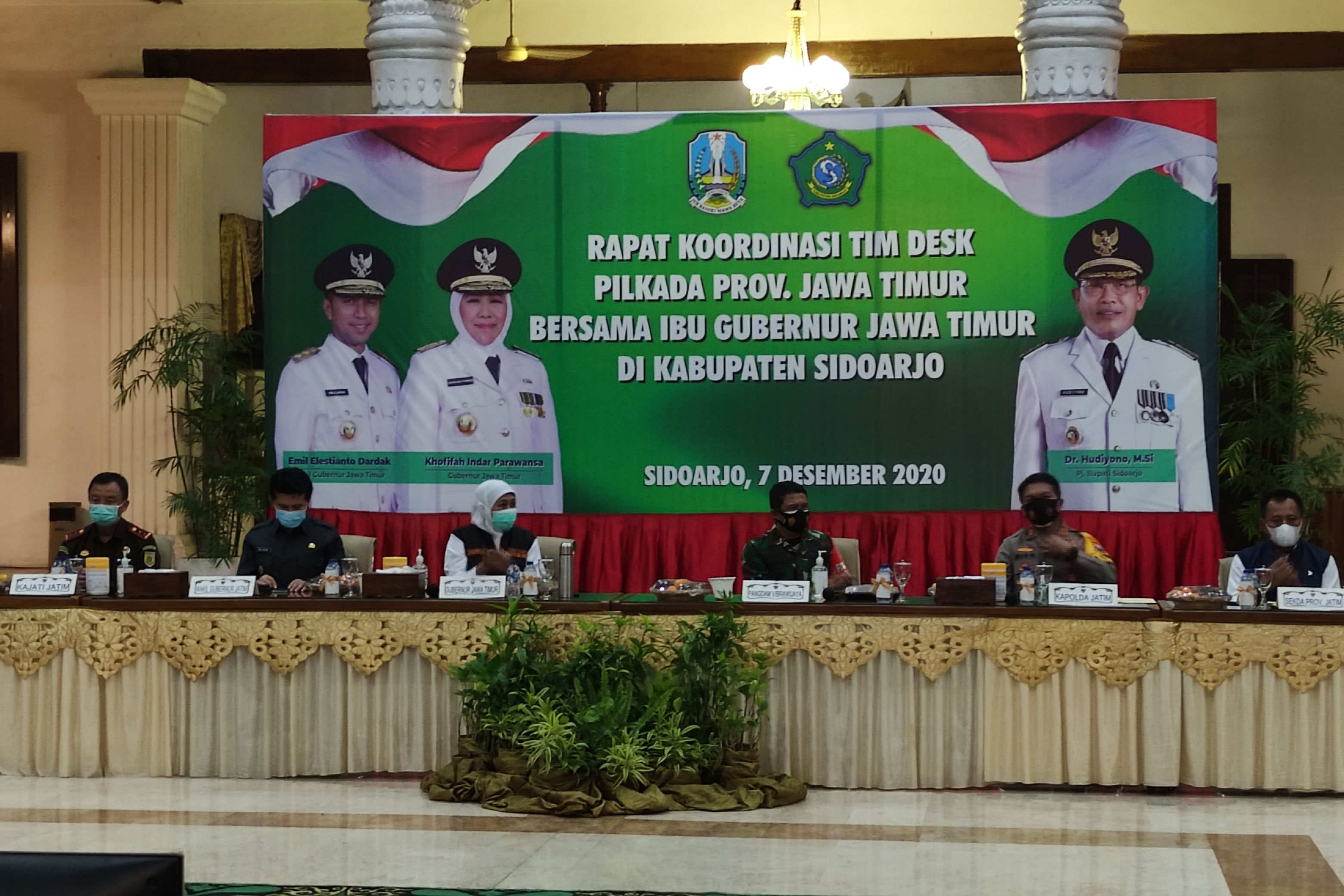  Gubernur Jatim Minta Saksi Paslon di TPS Dirapid Test