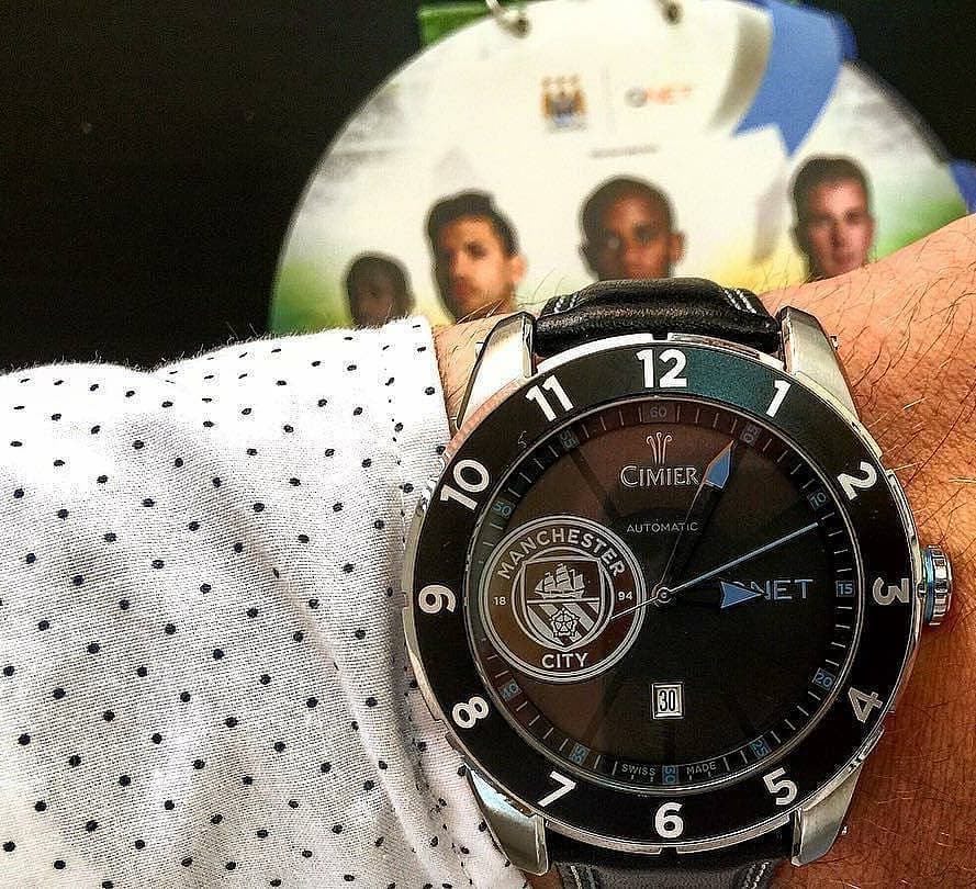 Koleksi jam terbaru Qnet dan Manchester City yang diluncurkan untuk para penggemar mereka. 