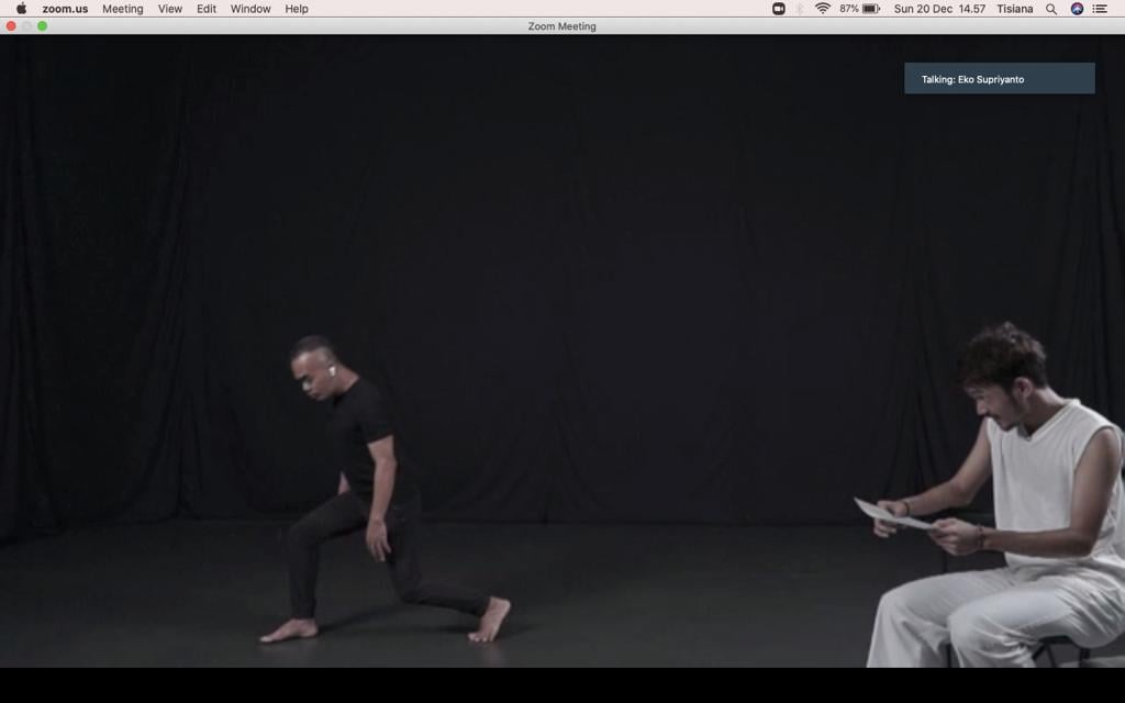 Kelas Tari Virtual “Inisiasi Gerak” bersama koreografer profesional Indonesia, Eko Supriyanto. 