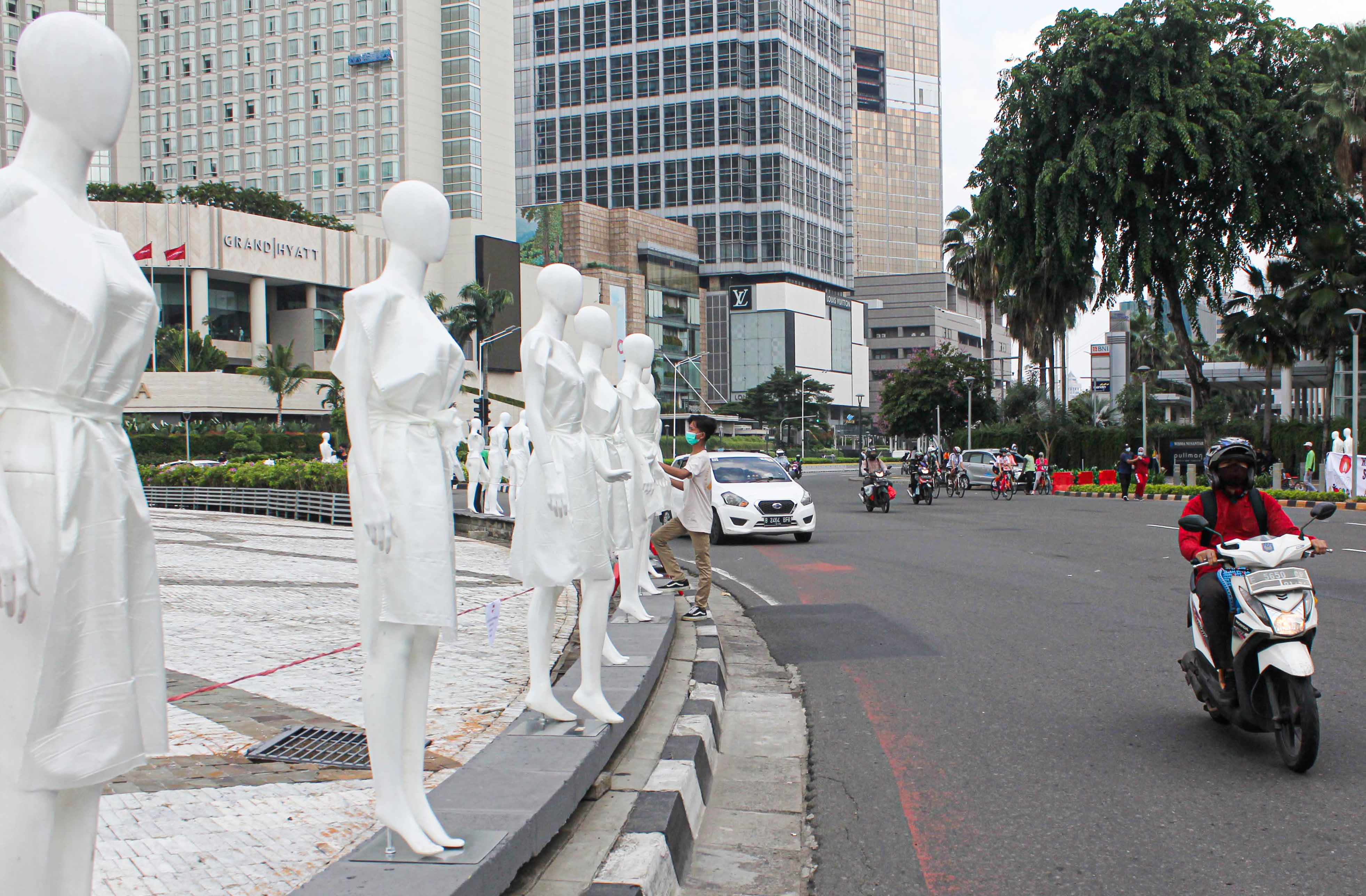  Instalasi untuk memperingati Hari Korban Kecelakaan Lalu Lintas Sedunia 2020.