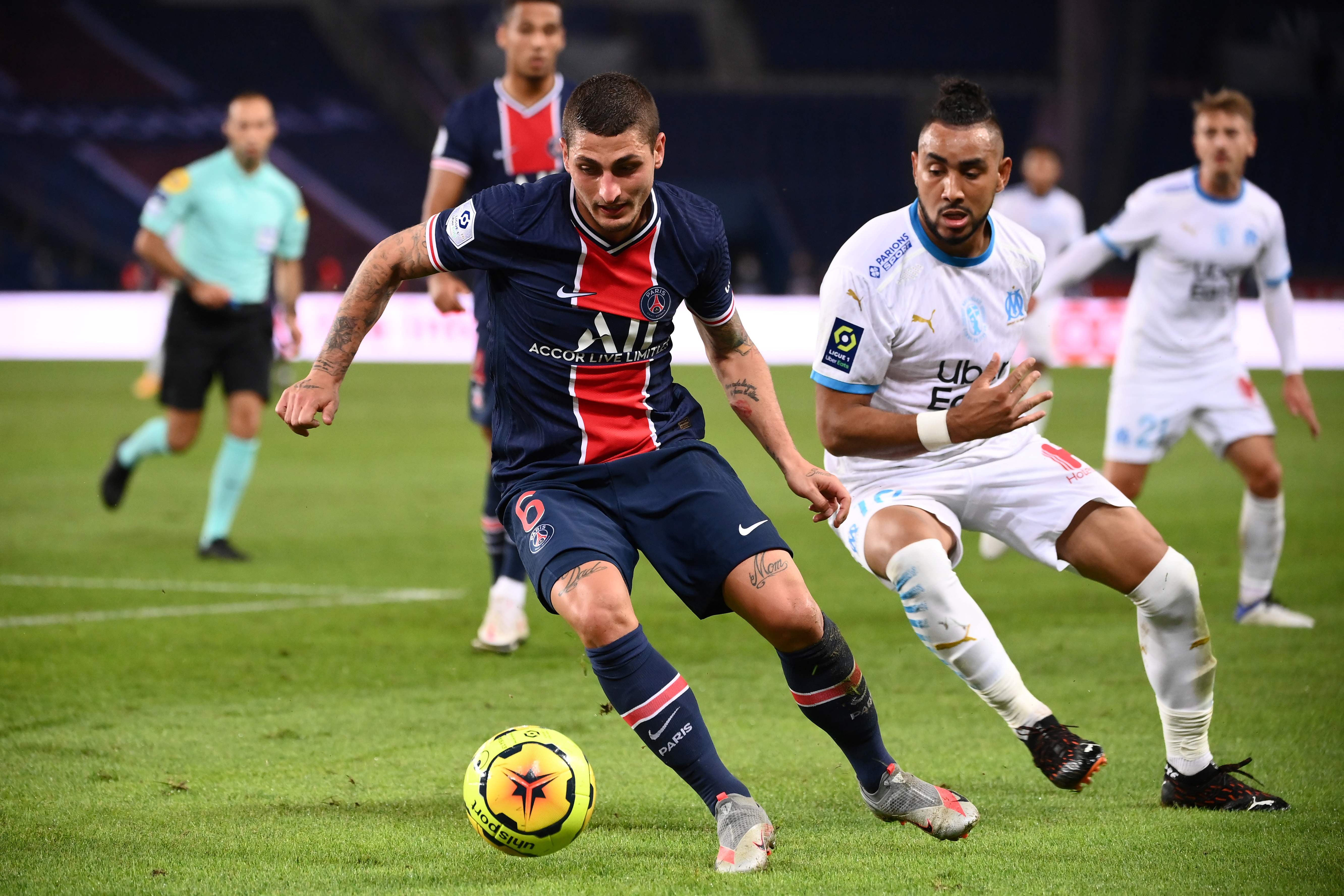 Gelandang PSG Marco Verratti (kiri)