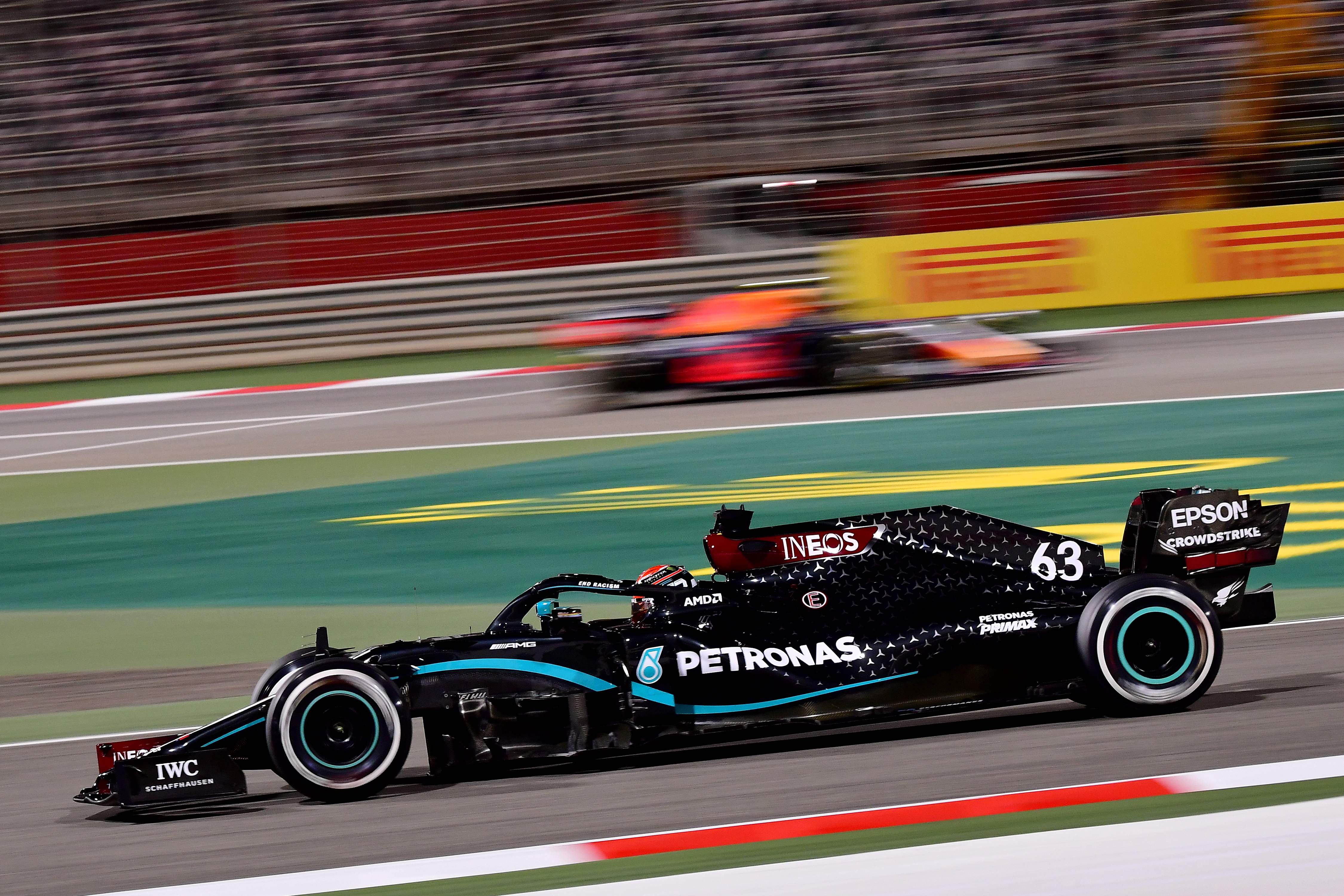 Pembalap Mercedes George Russell