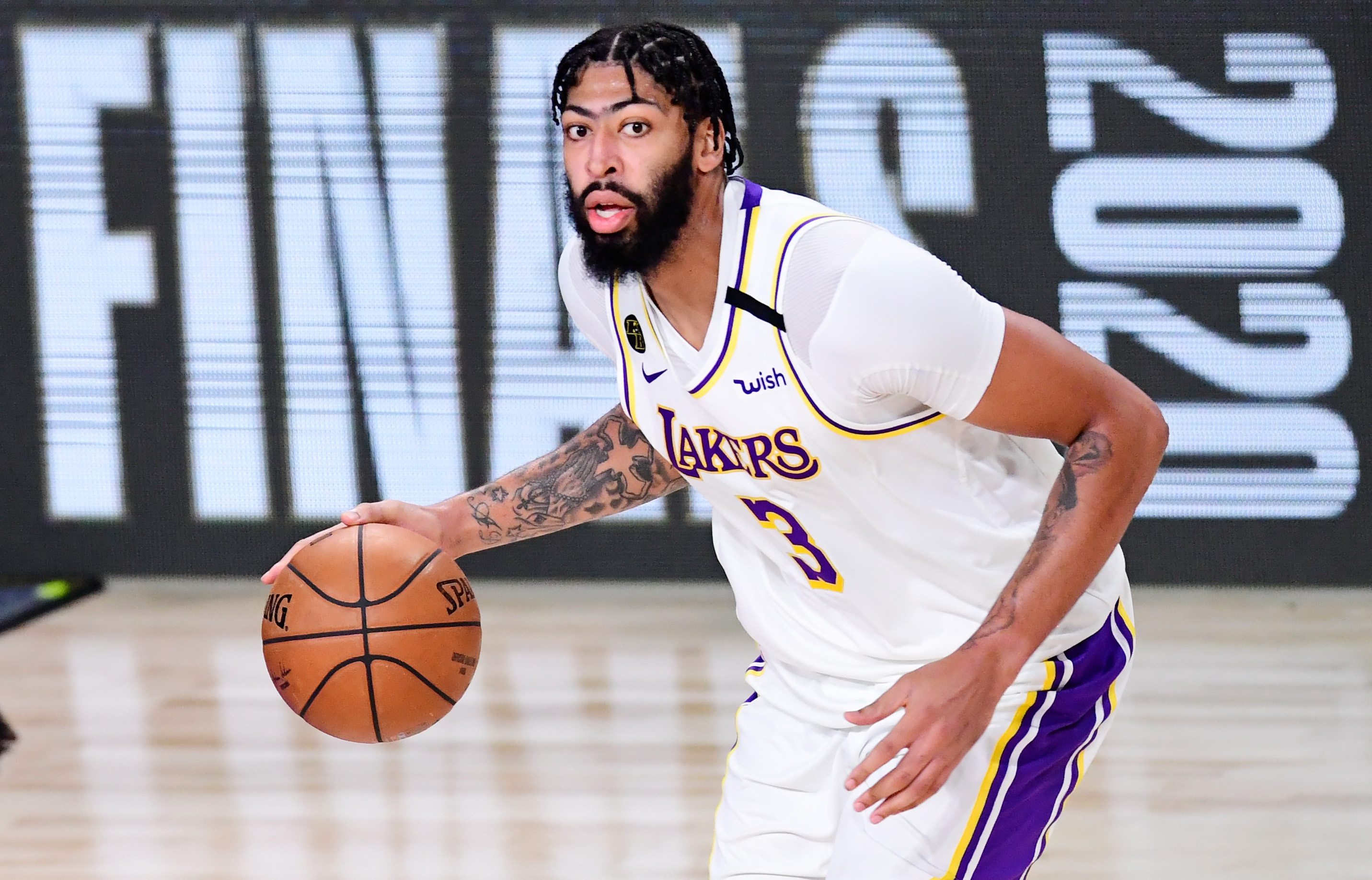 Forward Los Angeles Lakers Anthony Davis.