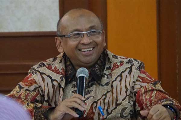  Direktur Jenderal Pemberdayaan Sosial Kementerian Sosial RI Edi Suharto