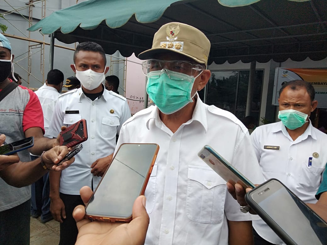 Bupati Lembata, Eliazer Yentji Sunur memperpanjang status tanggap darurat hingga 26 Desember 2020.