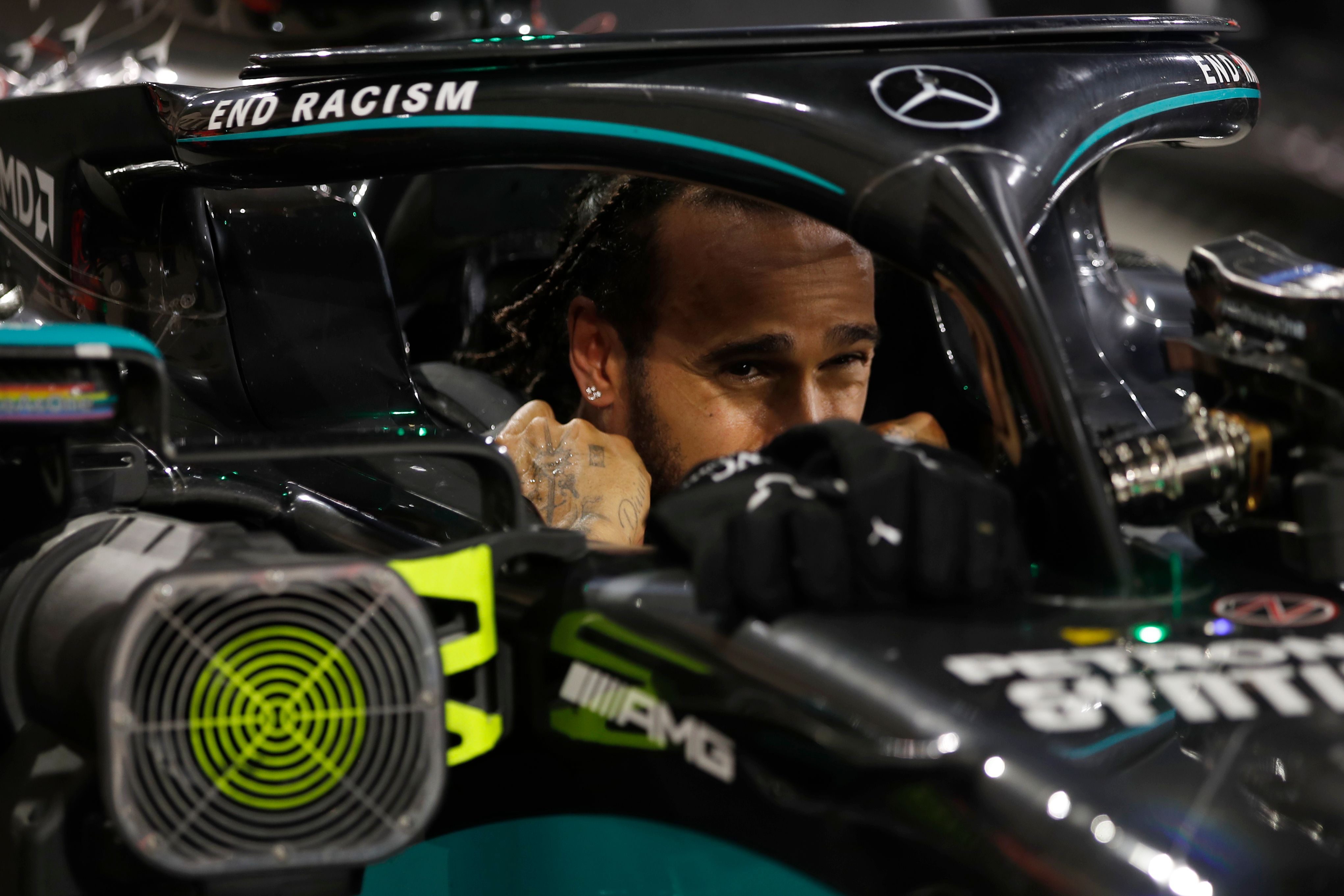 Pembalap Mercedes Lewis Hamilton